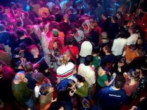vrouwen ontmoeten in een bar of discotheek vrouwen ontmoeten in een bar of discotheek